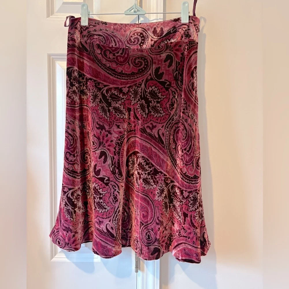 Banana Republic Paisley Pink Velvet Skirt Y2K - Picture 3 of 12